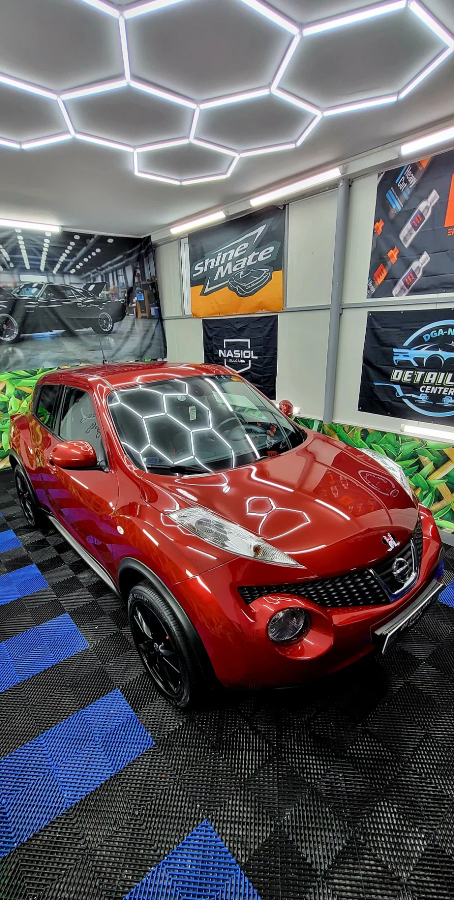Nissan След