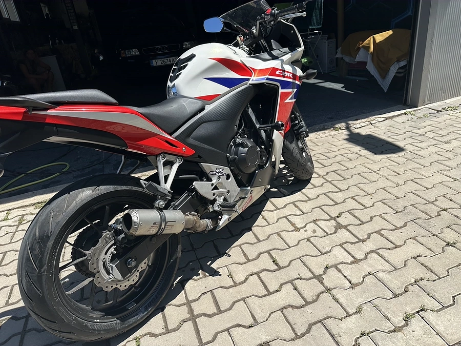 Професионално полиране на автомобилна боя в детайлинг студио Ямбол
